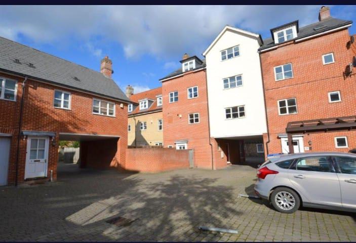 DRAYS YARD,KINGS STREET